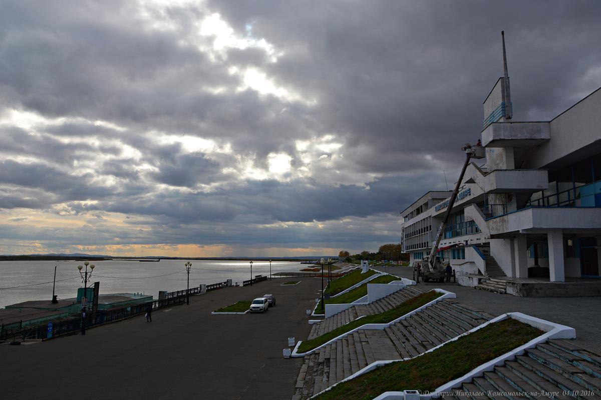 Komsomolsk-on-Amur hotel existing riverside exterior condition